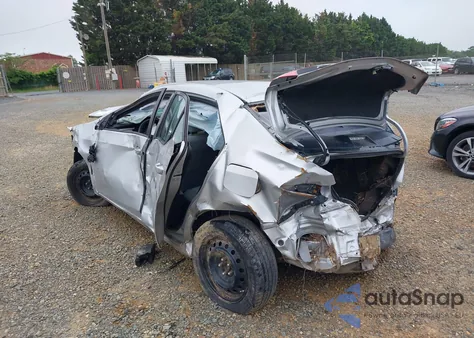 2016 Toyota Corolla Le z USA, uszkodzony, nr VIN 2T1BURHE2GC600701